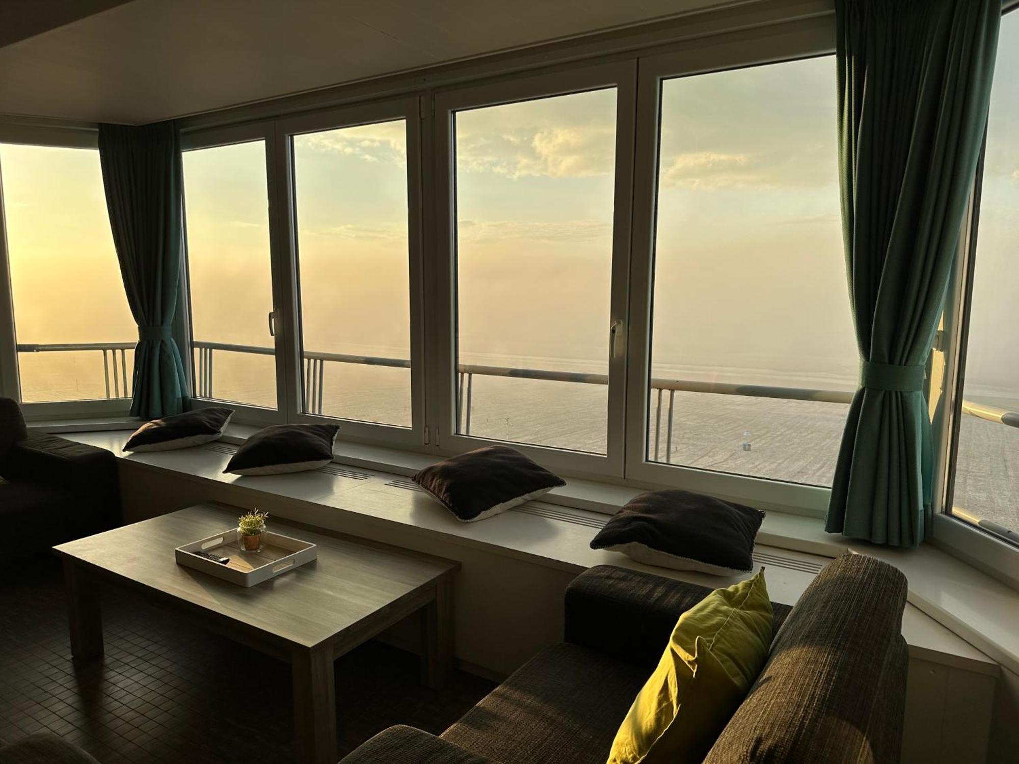 Novo Panoramic Sea View Lejlighedshotel De Panne Eksteriør billede